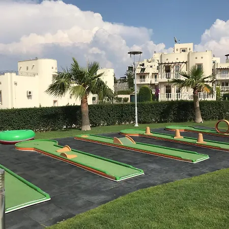 Flamingo Country Club Holiday Aparts *